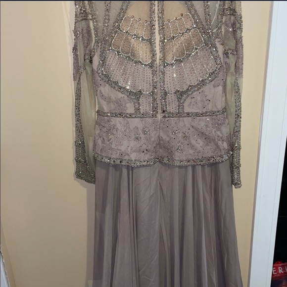 Beautiful custom made dress very nice for weddings - Picture 4 of 4